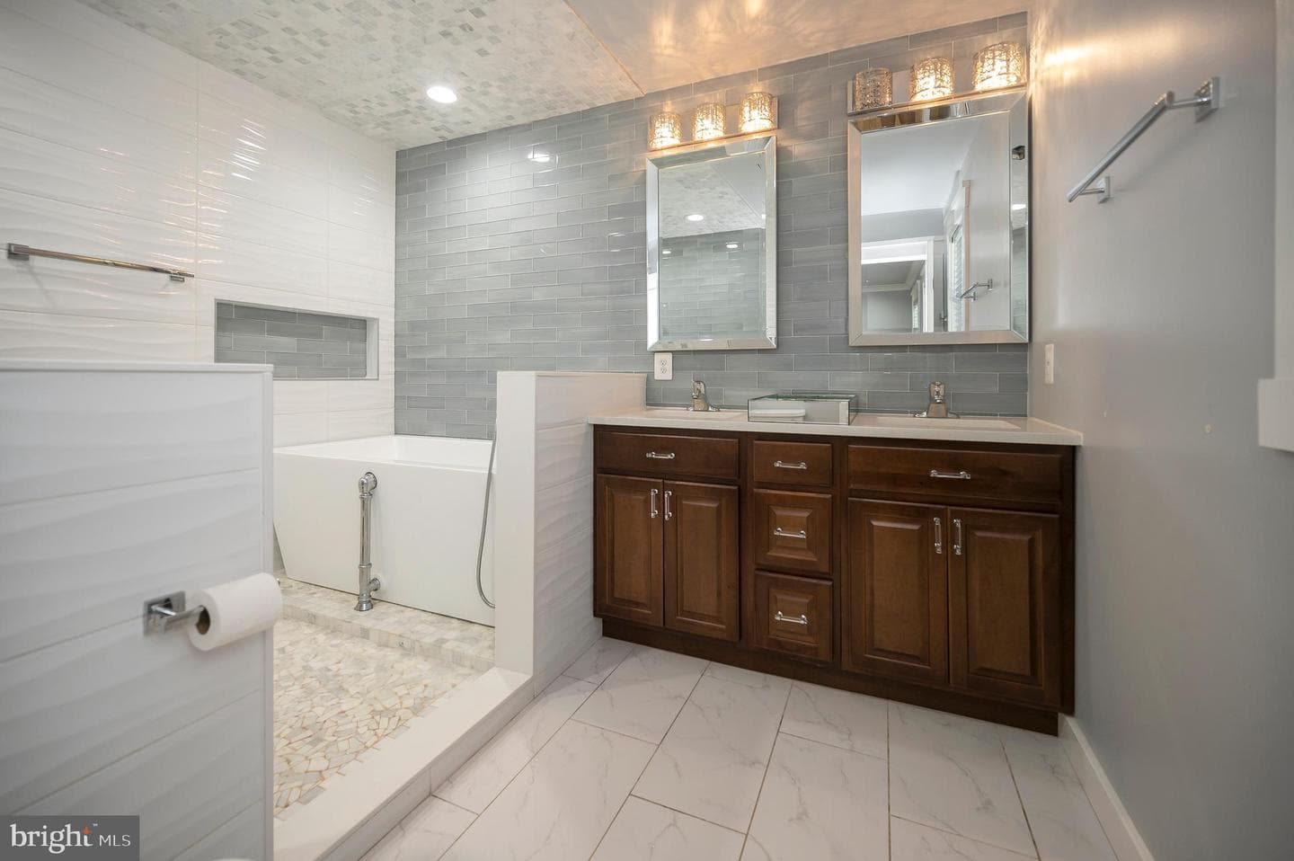 10906 Peach Tree Drive photo 32