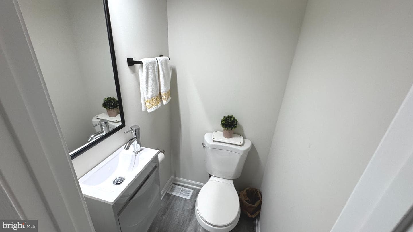 12114 Chewning Lane photo 8