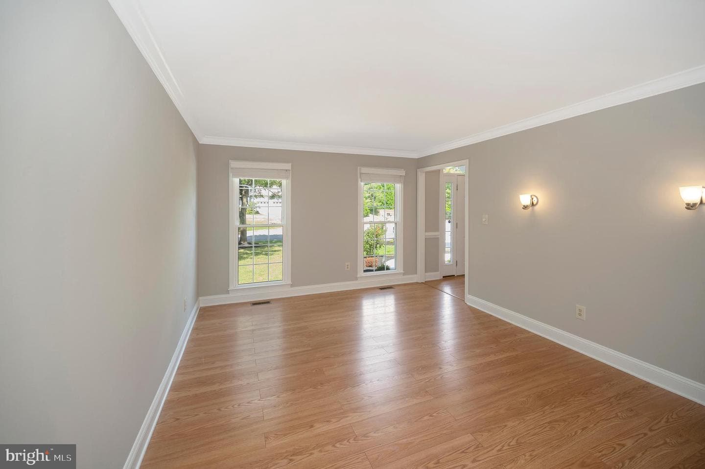 4310 Essex Court photo 14