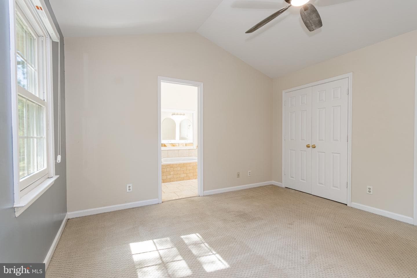 6407 Prospect Street photo 3
