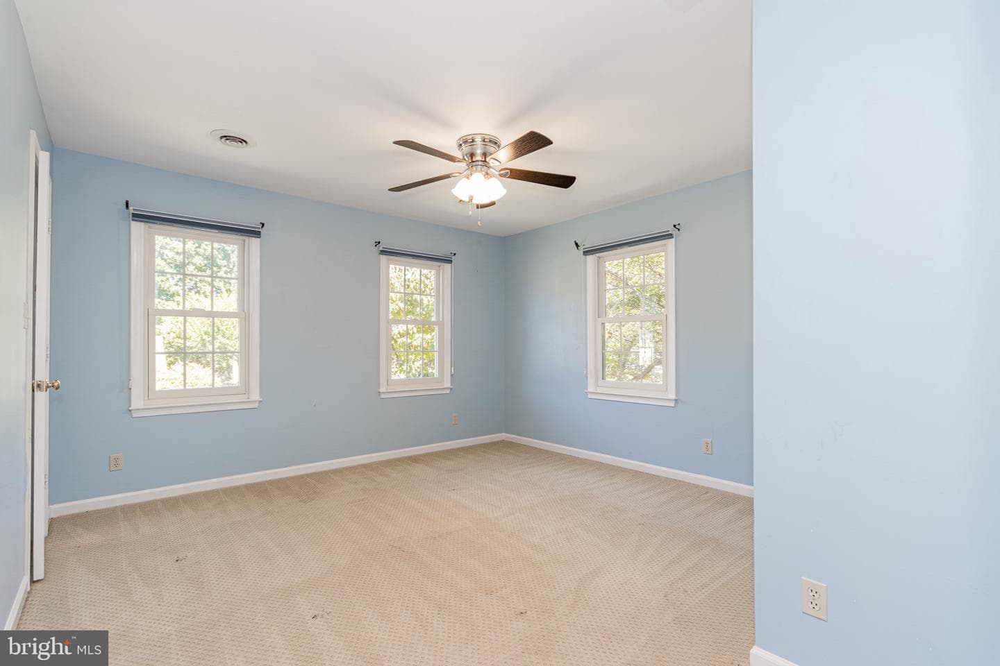 6407 Prospect Street photo 8