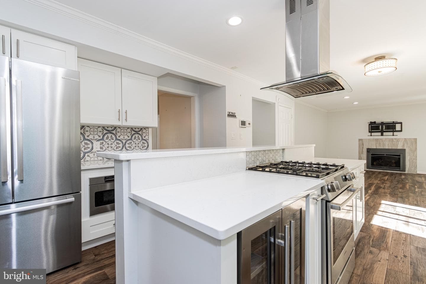 6407 Prospect Street photo 9