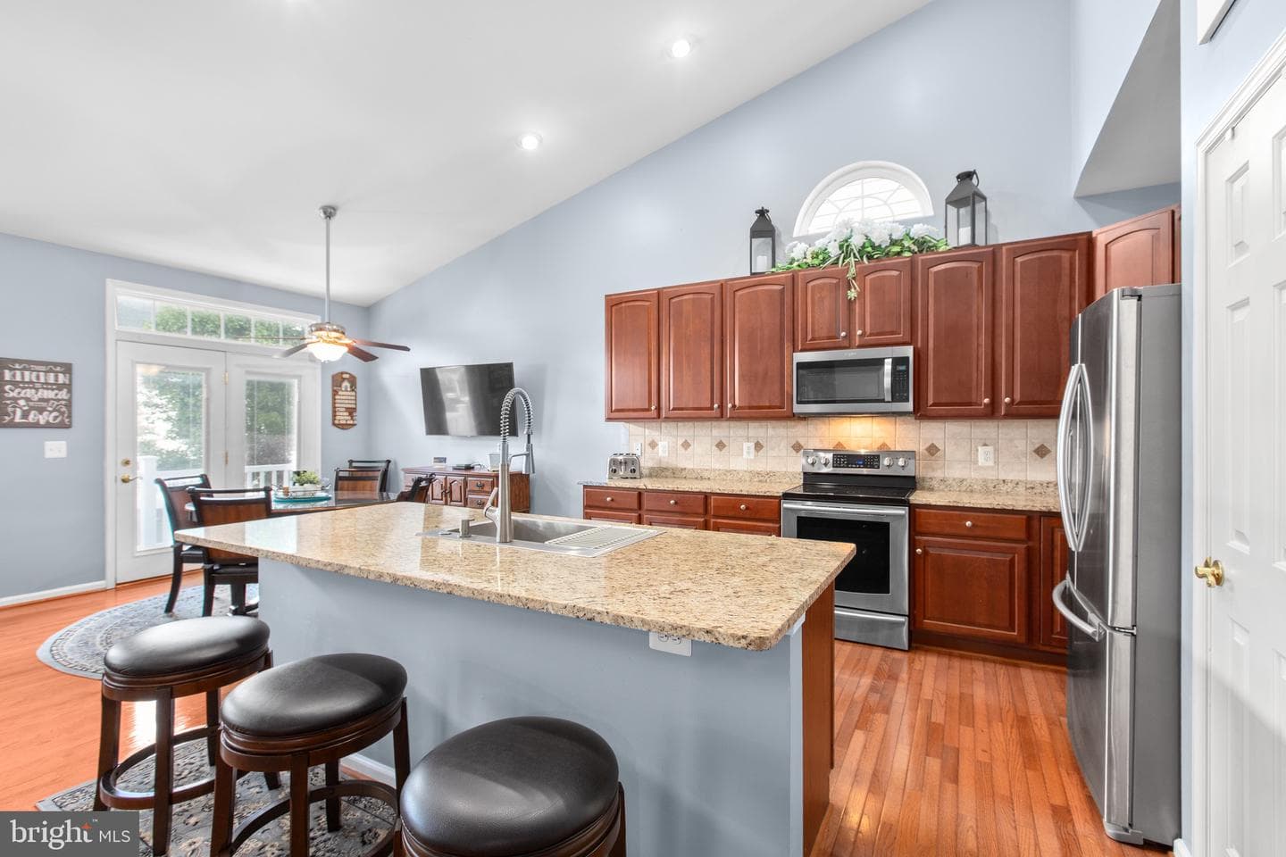5623 E Kesslers Crossing photo 3