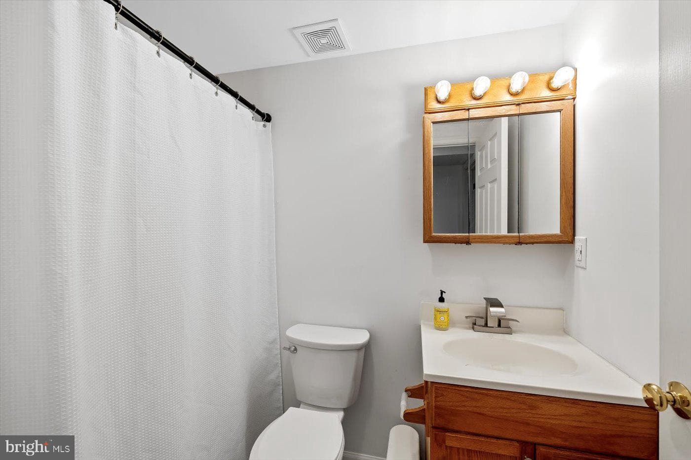 12822 Pelham Dr photo 37