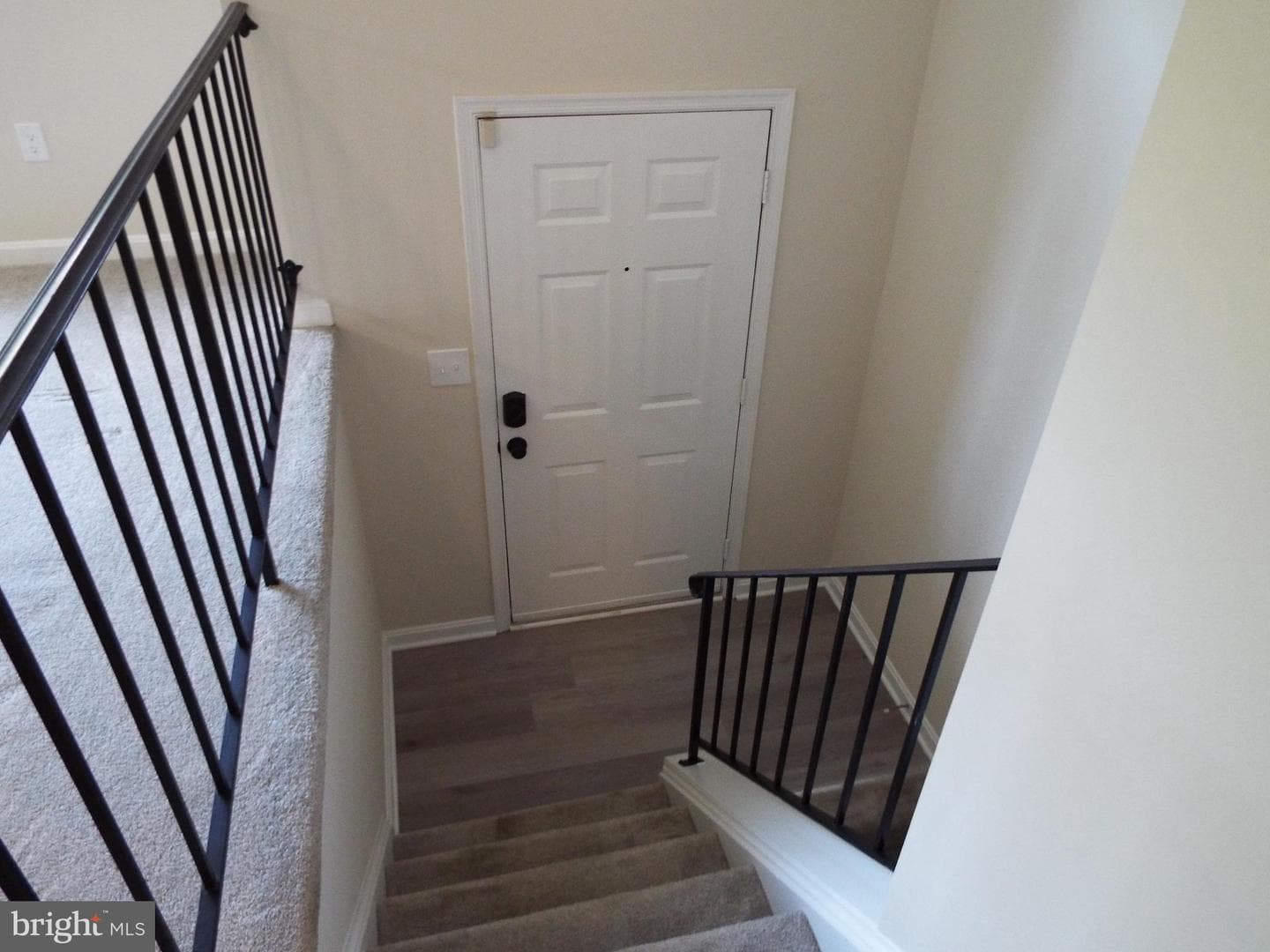 447 Albany Street photo 25
