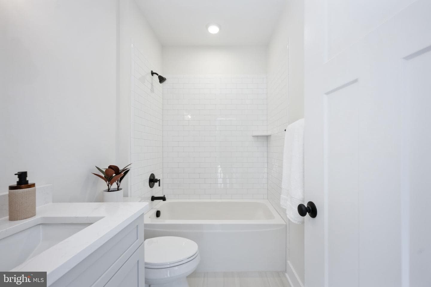 8537 Highclere Lane photo 51