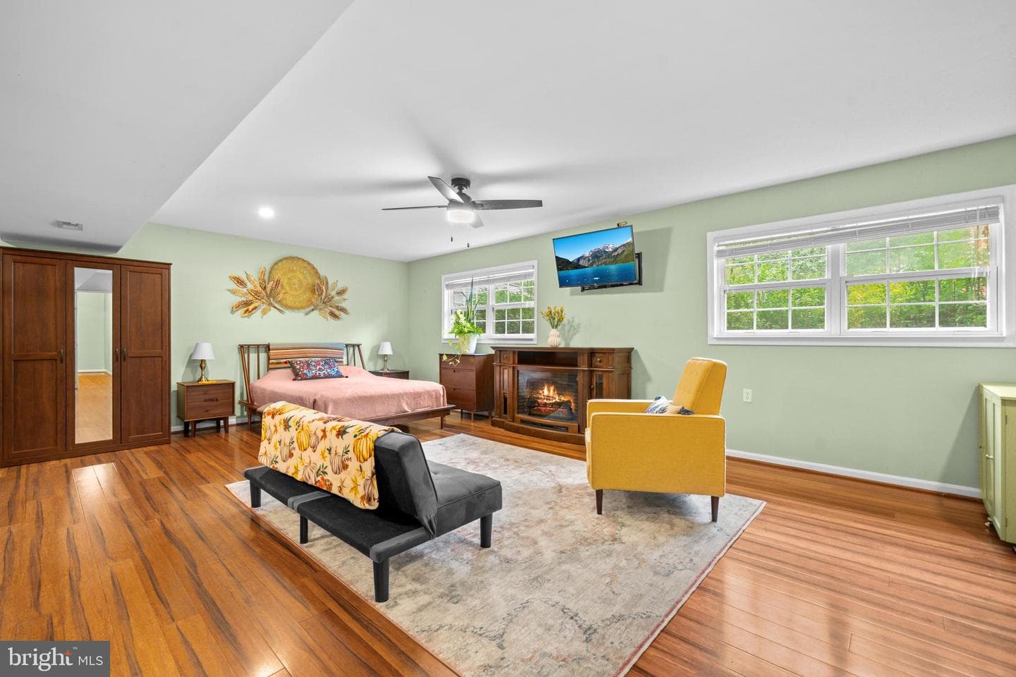 9811 Deer Park Drive photo 24