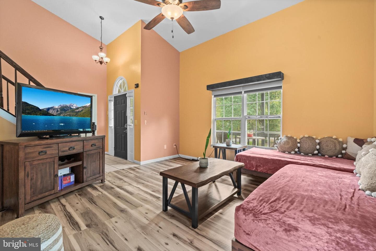 9811 Deer Park Drive photo 3