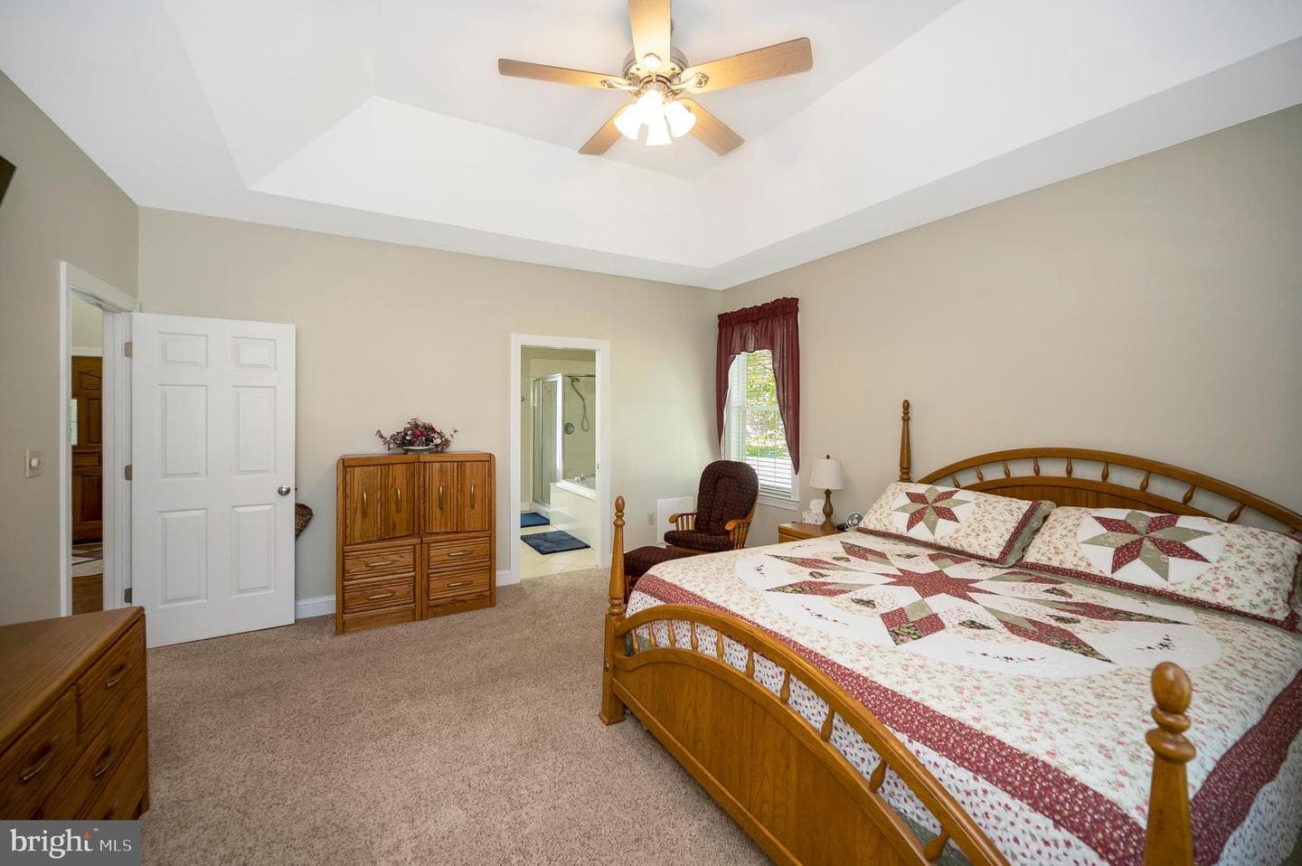 10219 Colechester Street photo 32