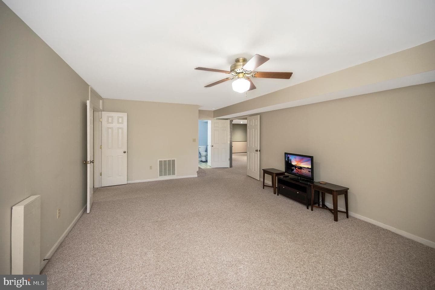10219 Colechester Street photo 46