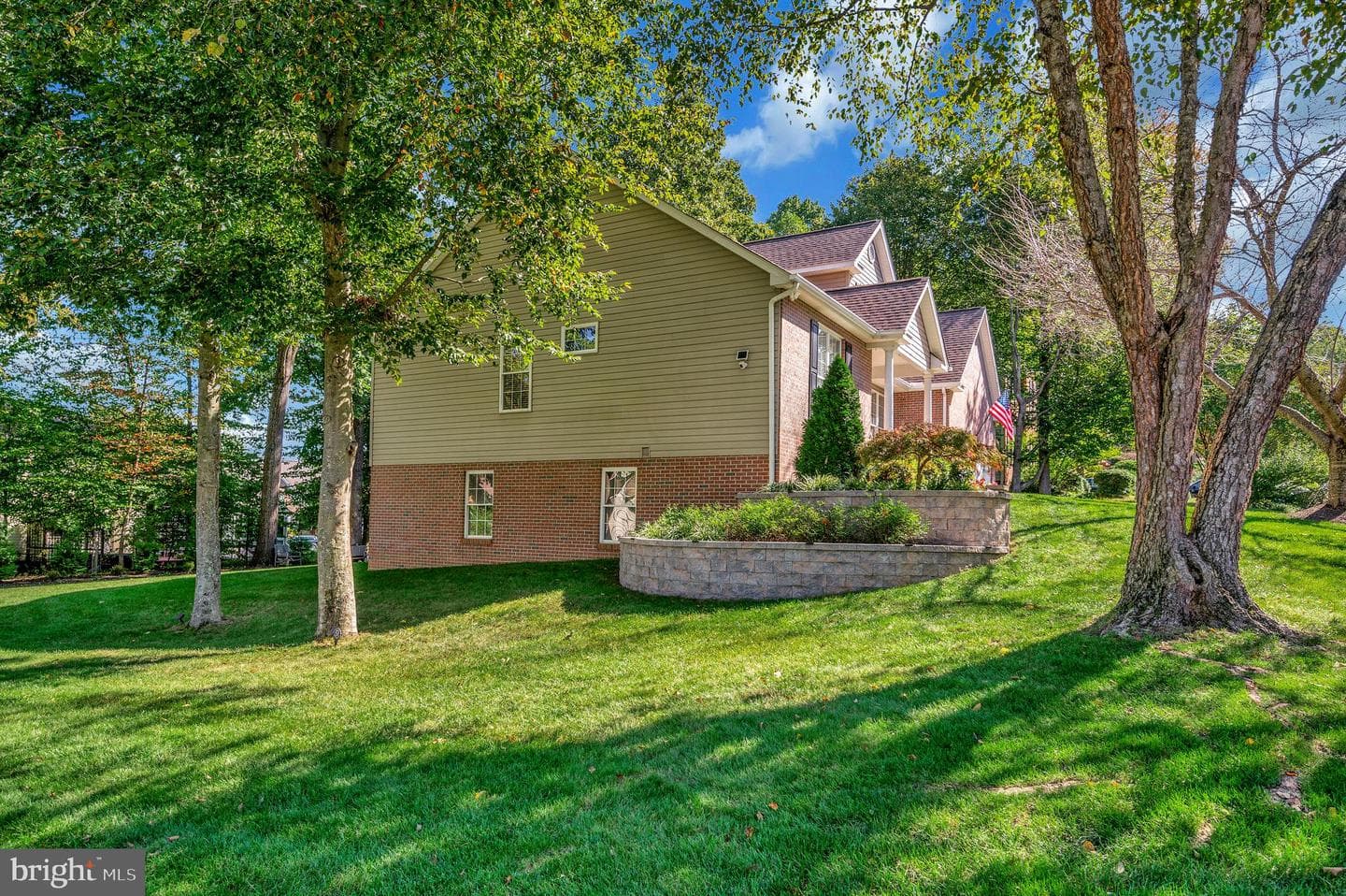 10219 Colechester Street photo 6