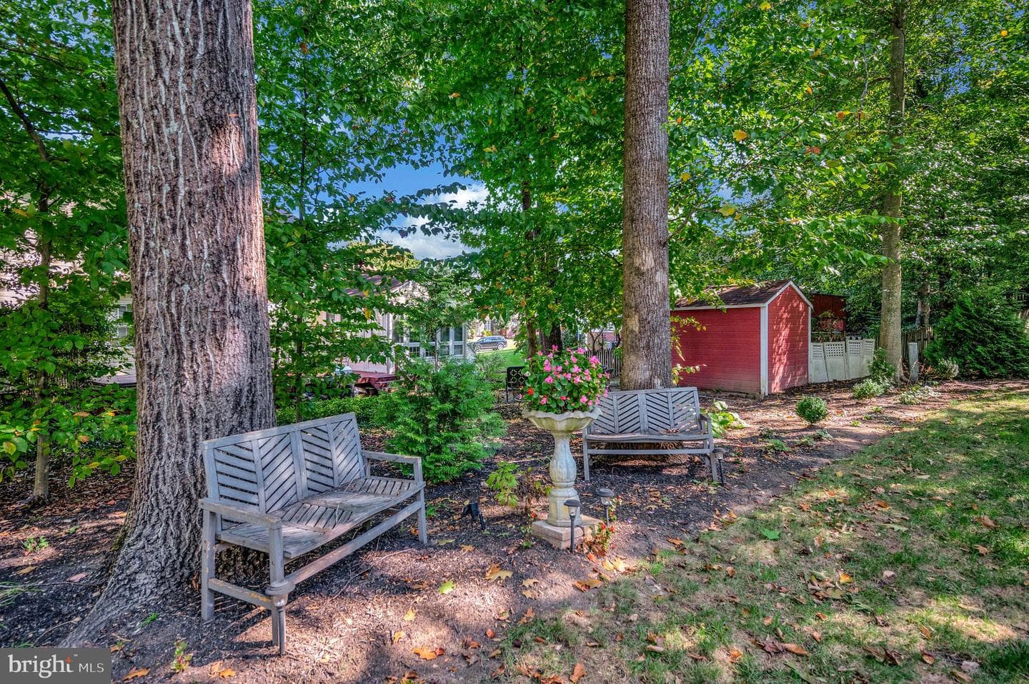 10219 Colechester Street photo 9