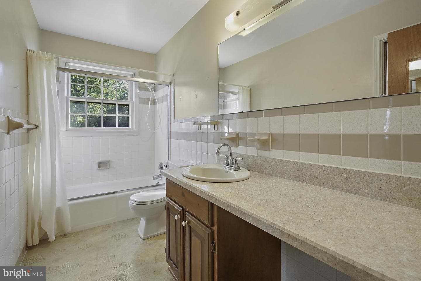 100 Lombardy Drive photo 80