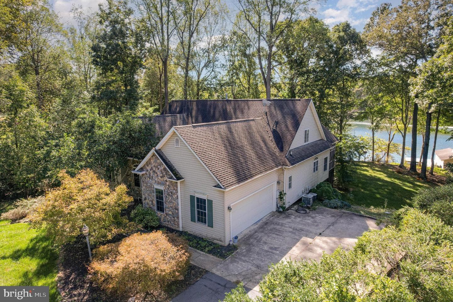 15606 Cedar Tree Ct photo 8