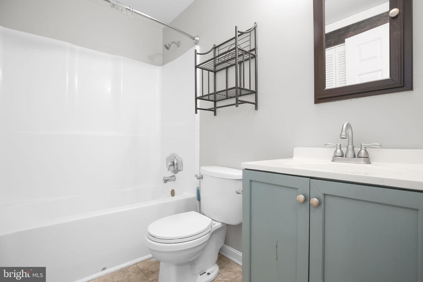 5522 Larch Street photo 12