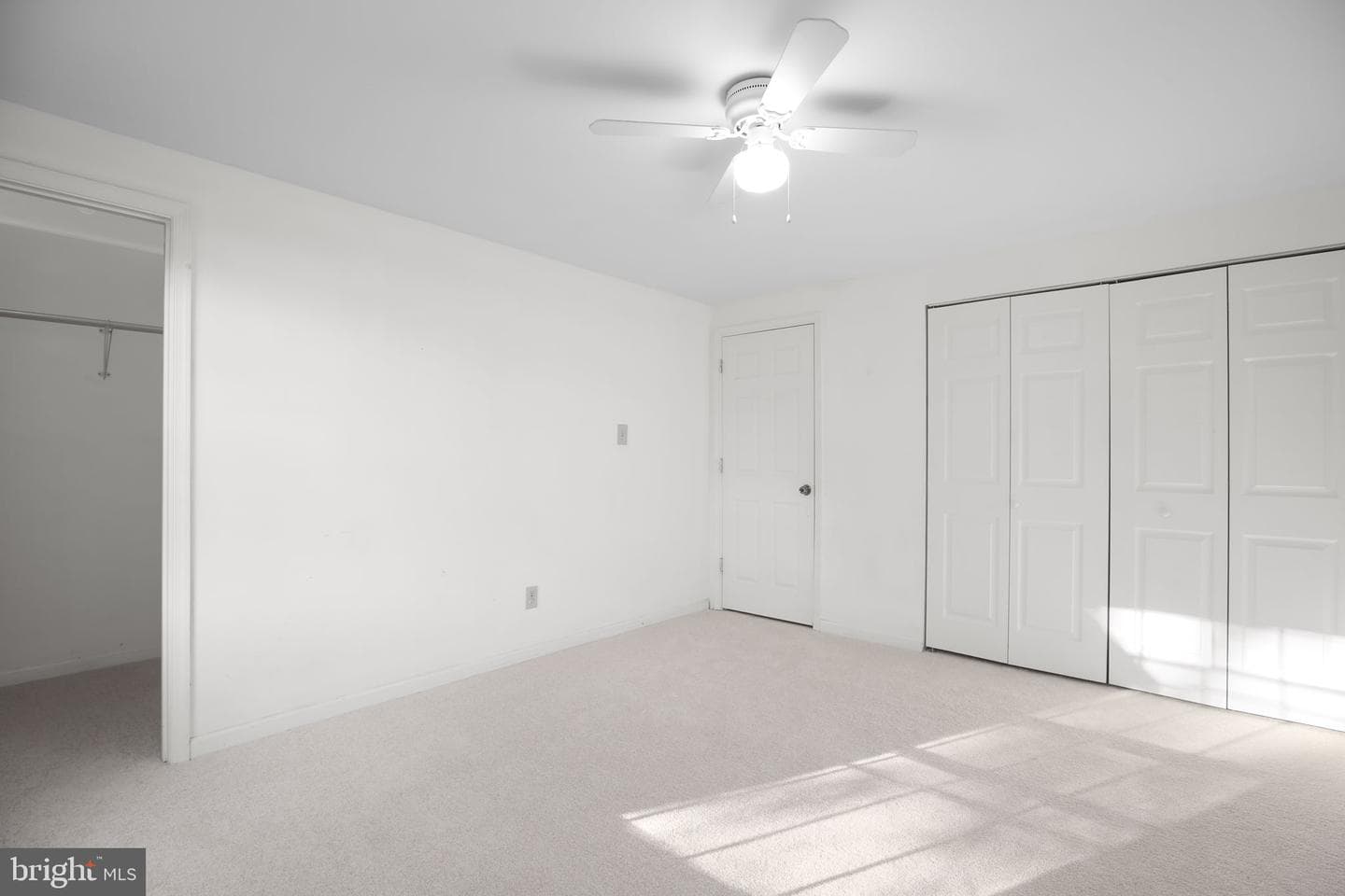 5522 Larch Street photo 17