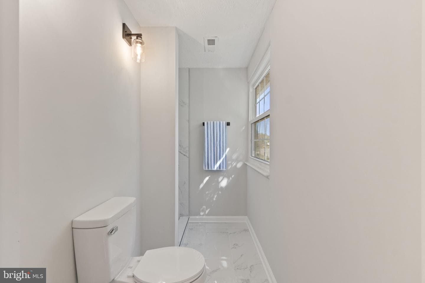 11708 Eisenhower Lane photo 27