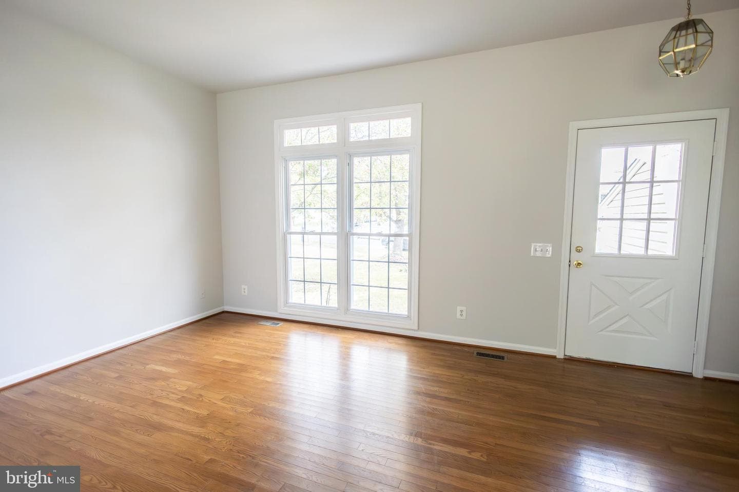 5810 Cascade Drive photo 4