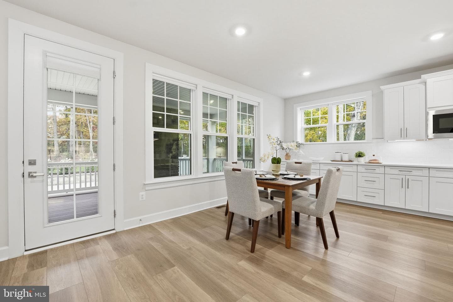 10914 Canterbury Court photo 16