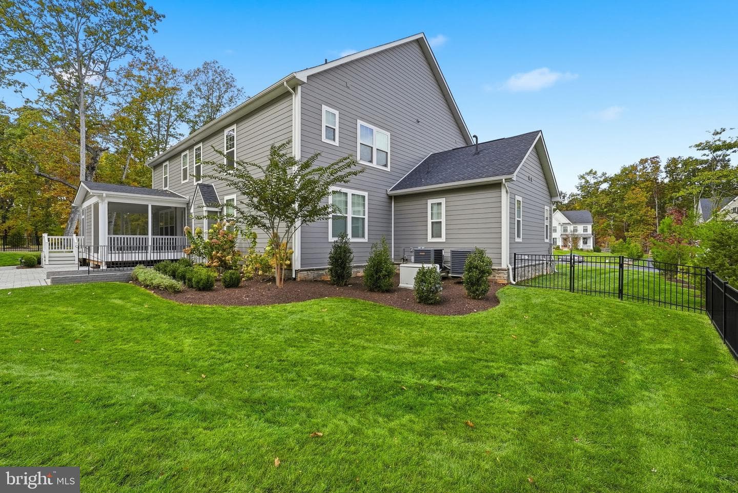 10914 Canterbury Court photo 61
