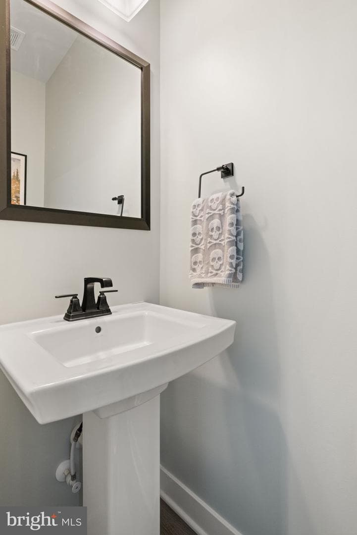9342 Tanfield Drive photo 27