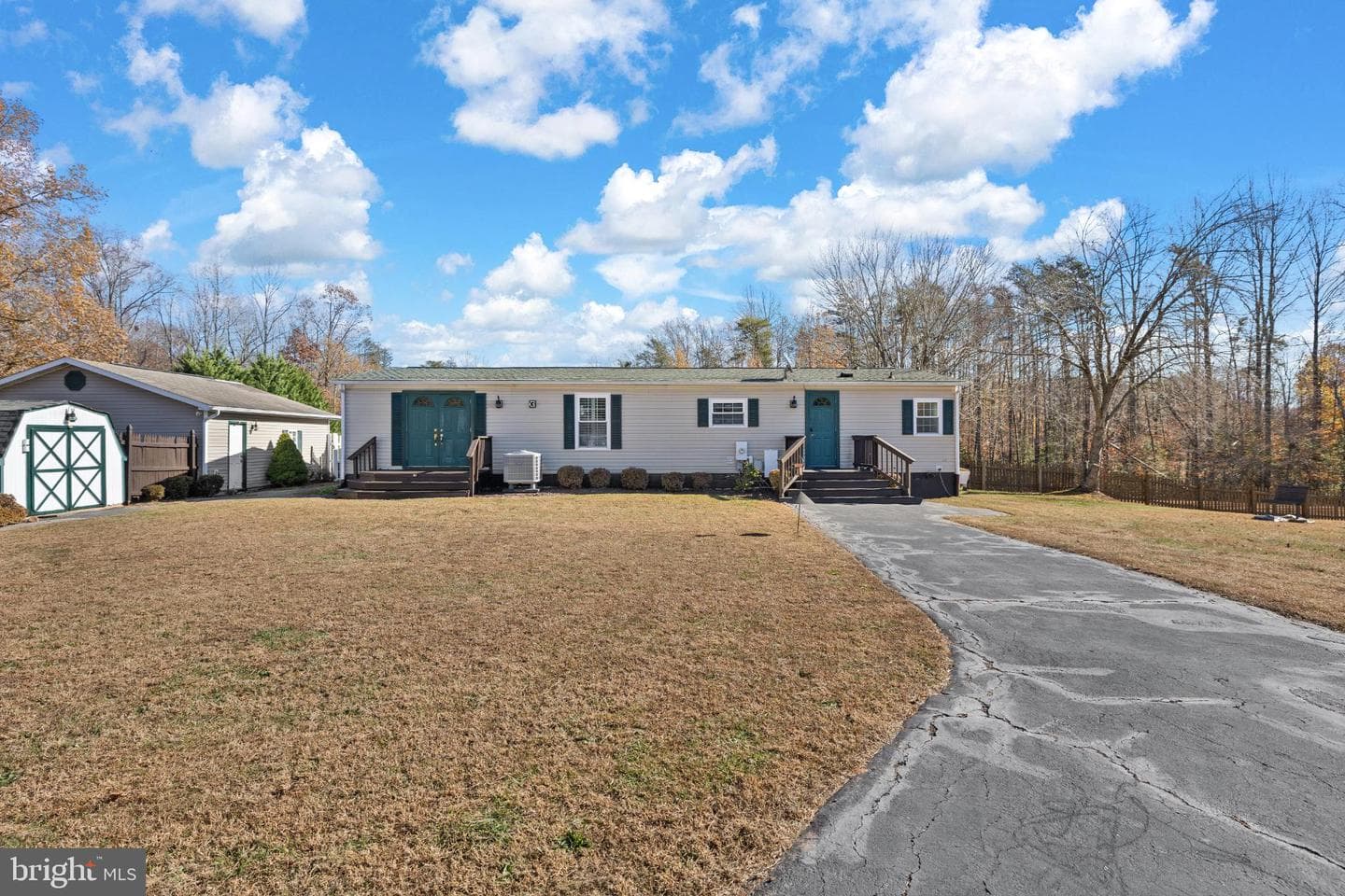 3100 Danbury Circle photo 34