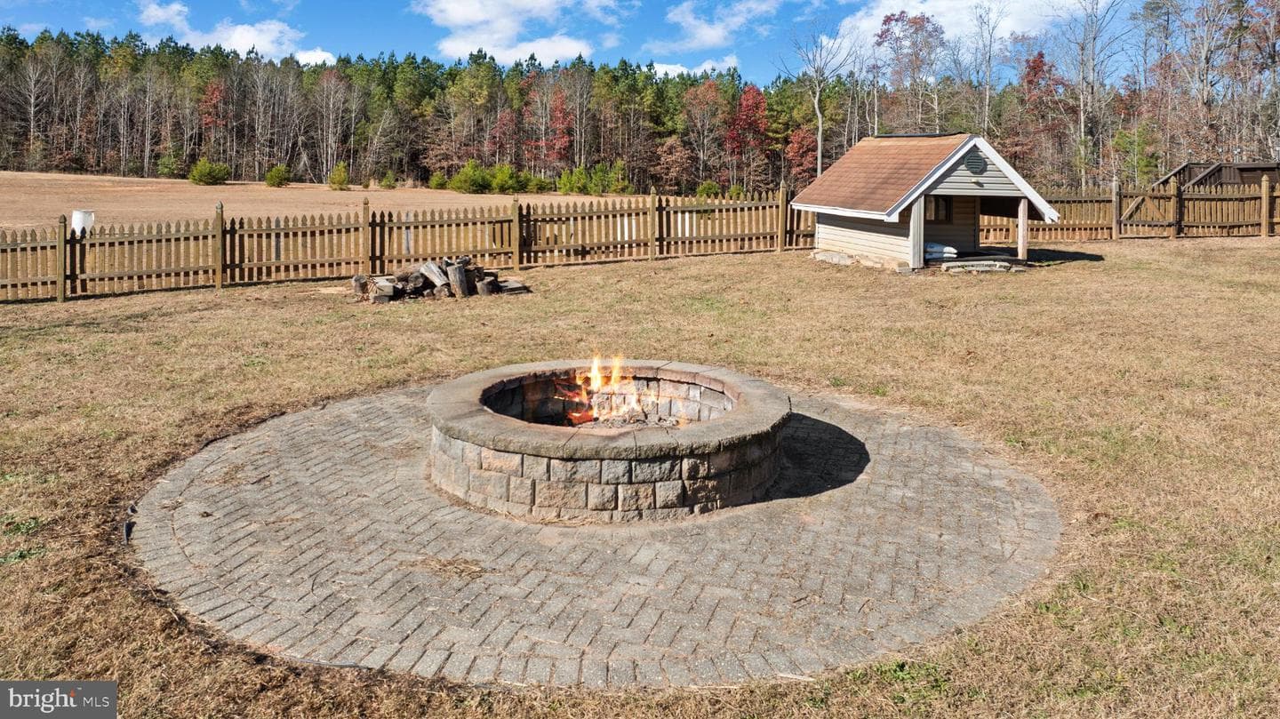3100 Danbury Circle photo 43