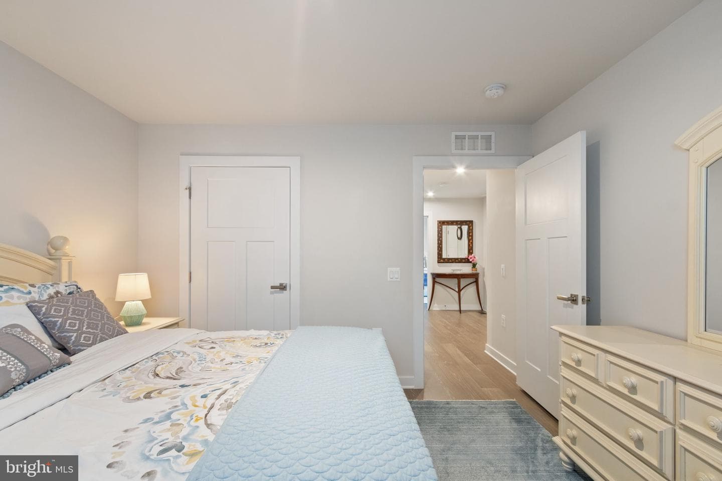 7418 Brentford Terrace photo 12