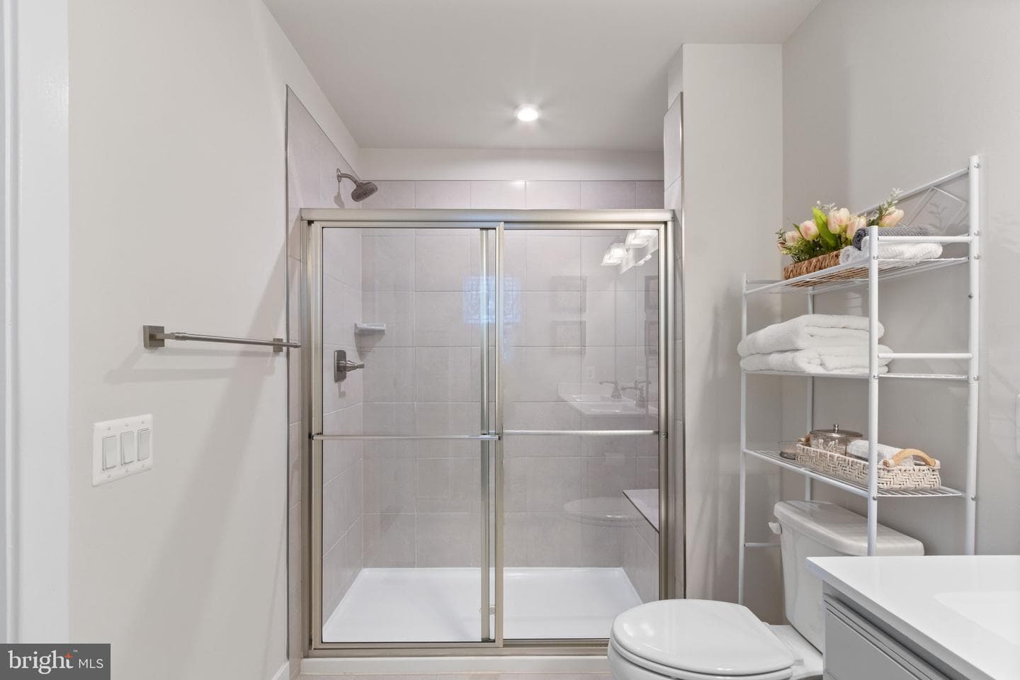 7418 Brentford Terrace photo 23