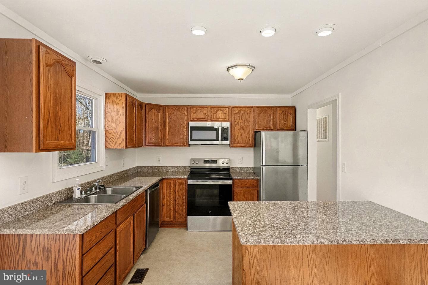 311 Hardee Street photo 6