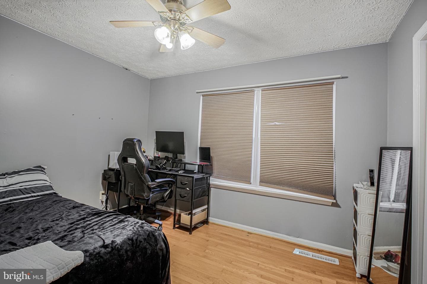 12502 Warren Lane photo 12