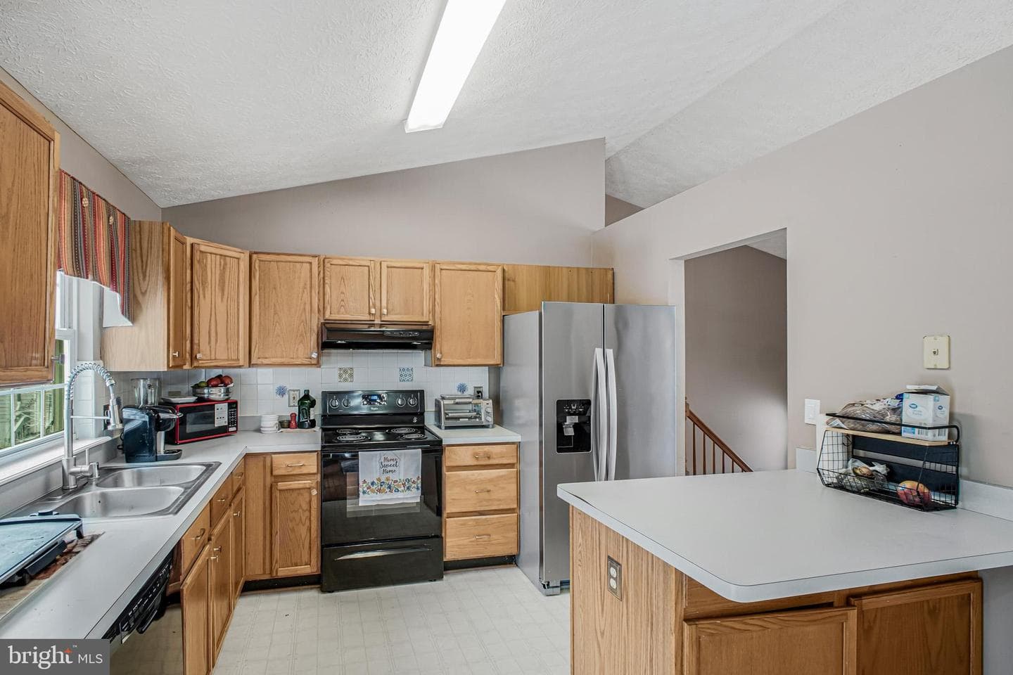 12502 Warren Lane photo 9