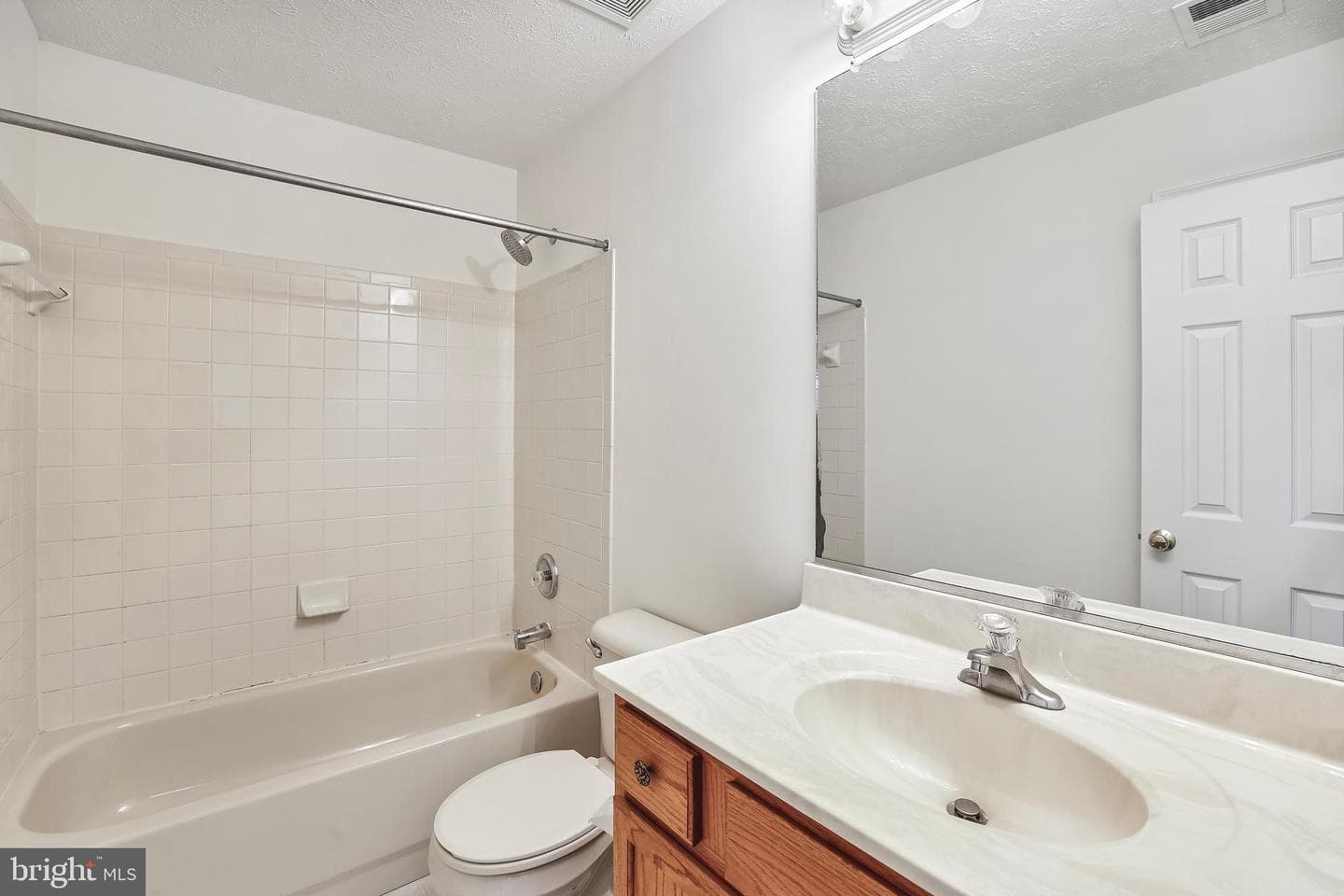 3004 Cahill Street photo 27