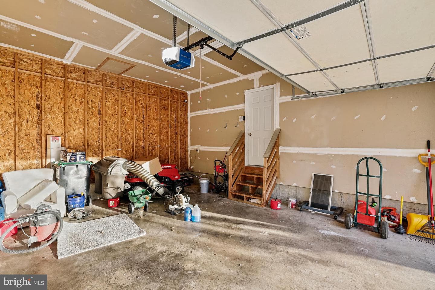 3004 Cahill Street photo 34