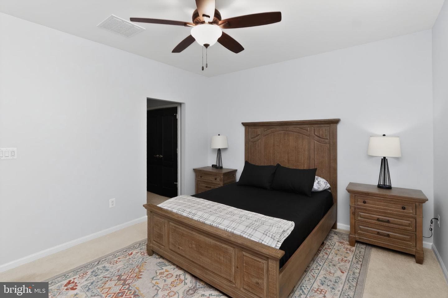9724 Balls Bluff Drive photo 15