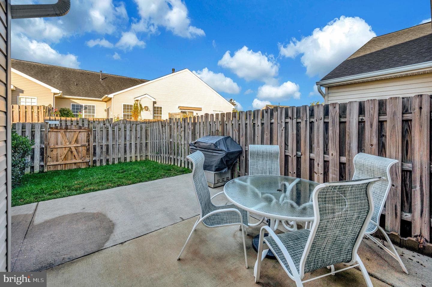9414 Fyvie Lane photo 34
