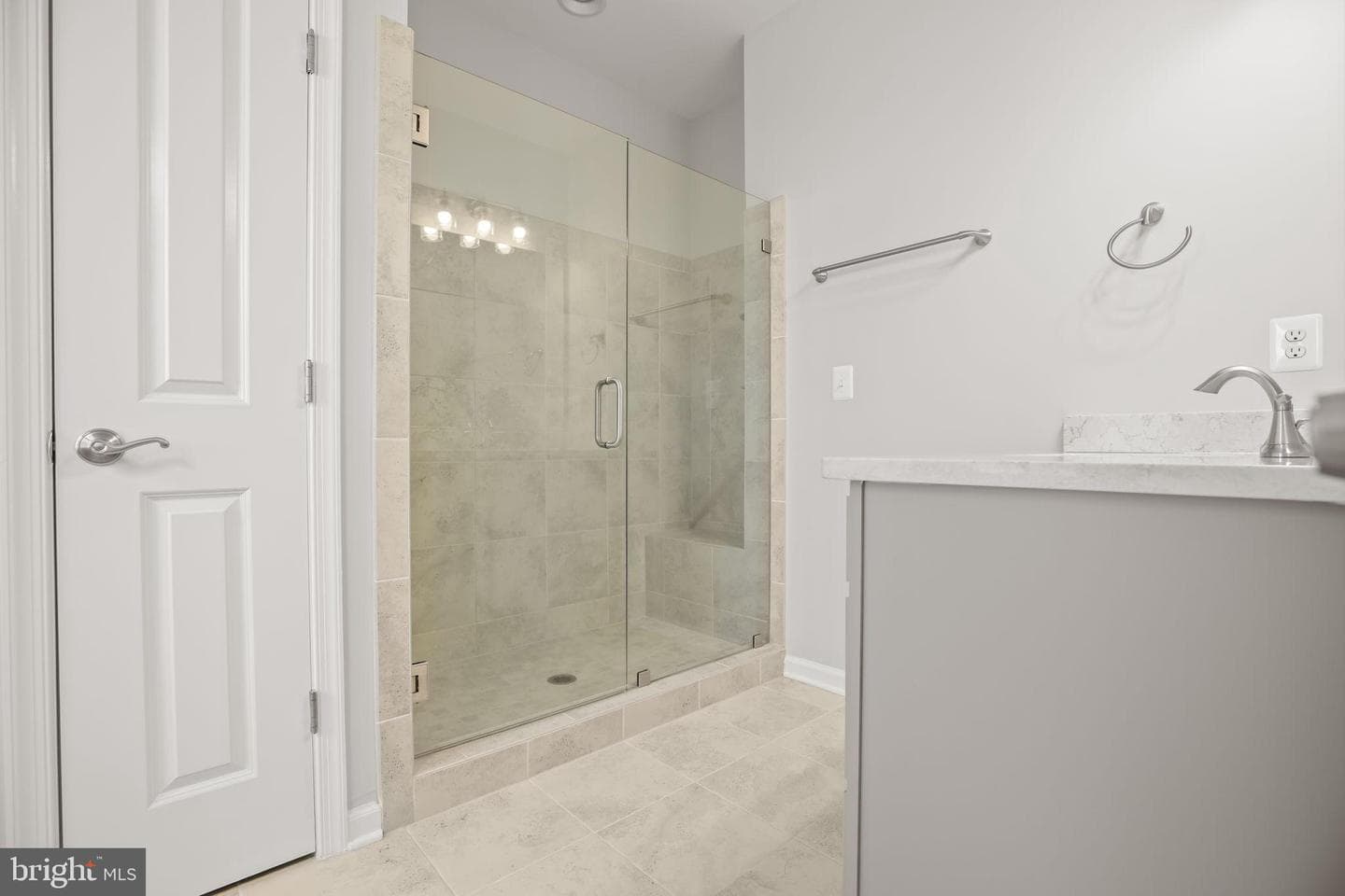 8005 Ashford Drive photo 39