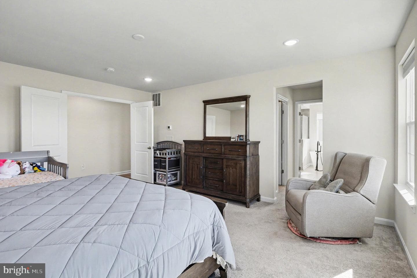 1728 Legacy Lane photo 23