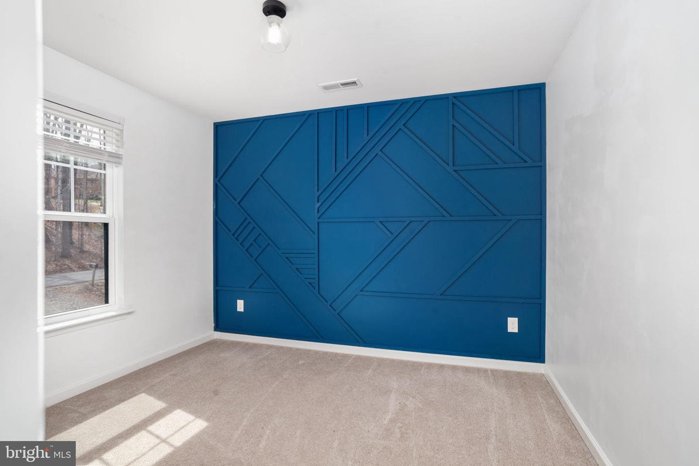 8800 Millwood Drive photo 23