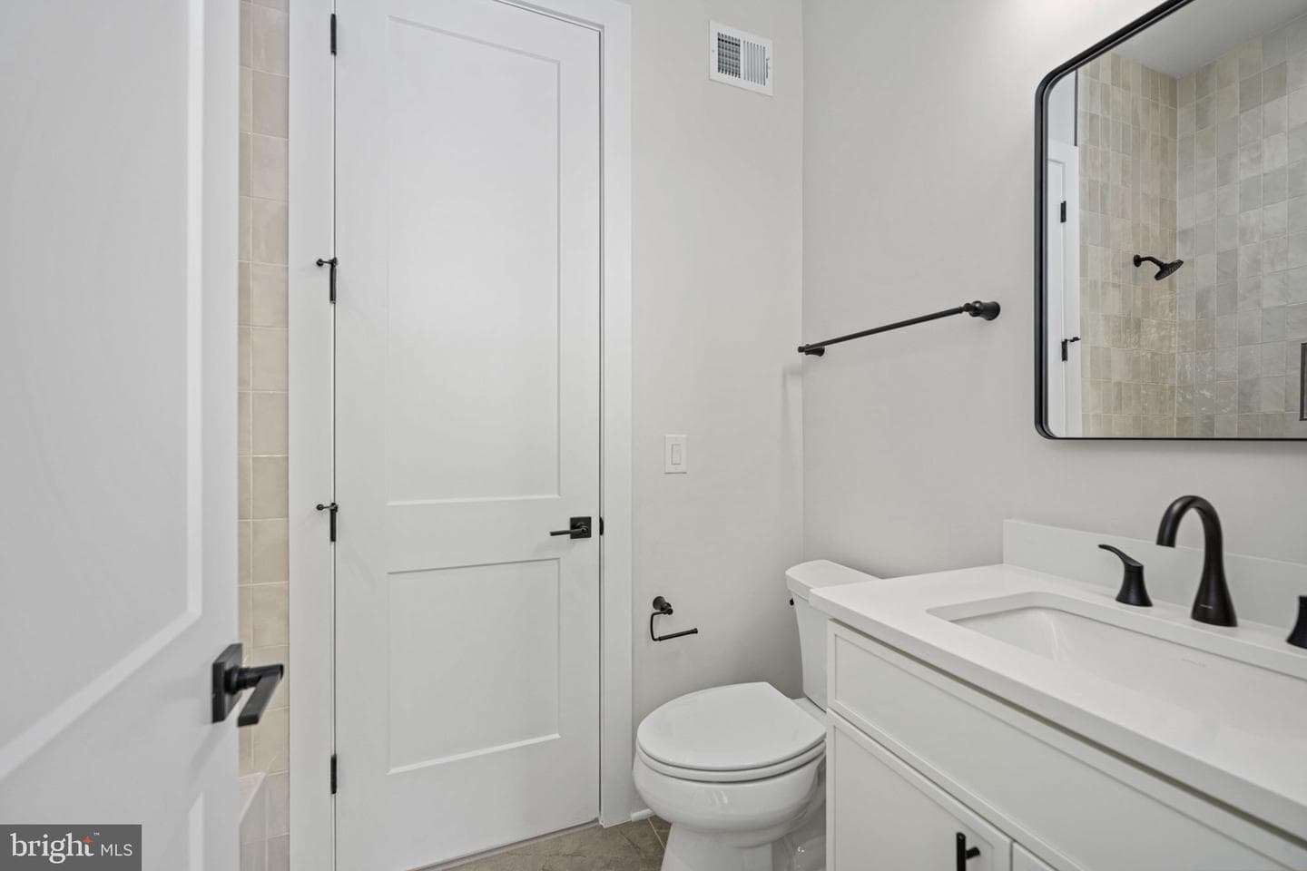 8602 Rosni Way photo 35