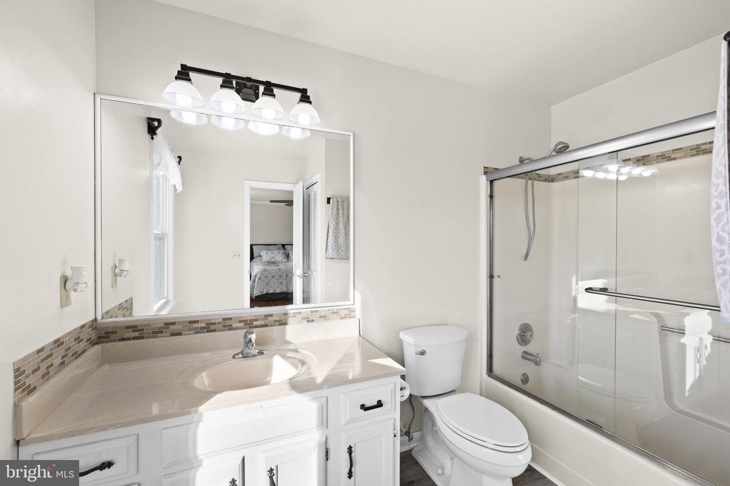 105 Chinaberry Drive photo 30