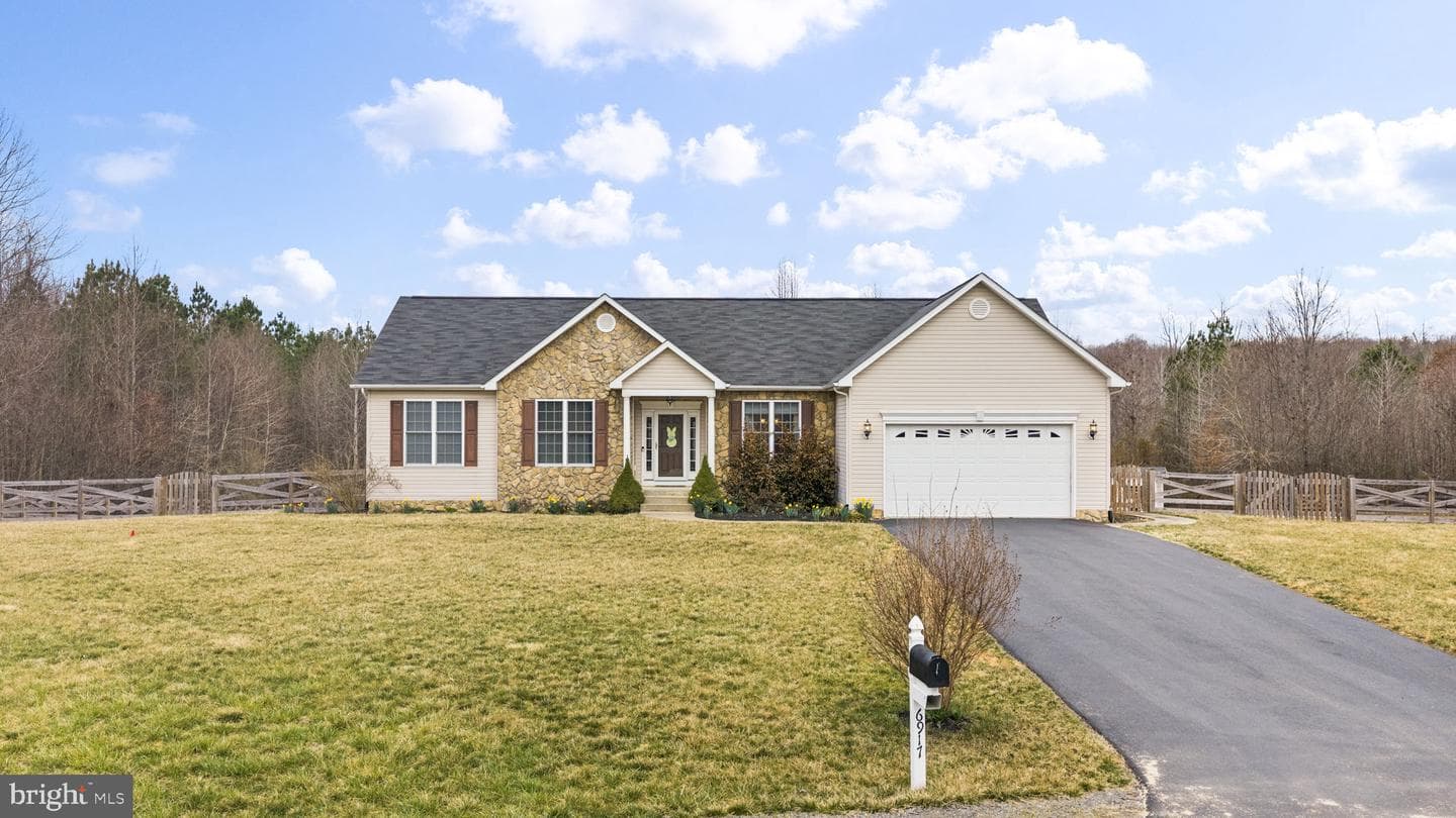 6917 Cloudy Way photo 3