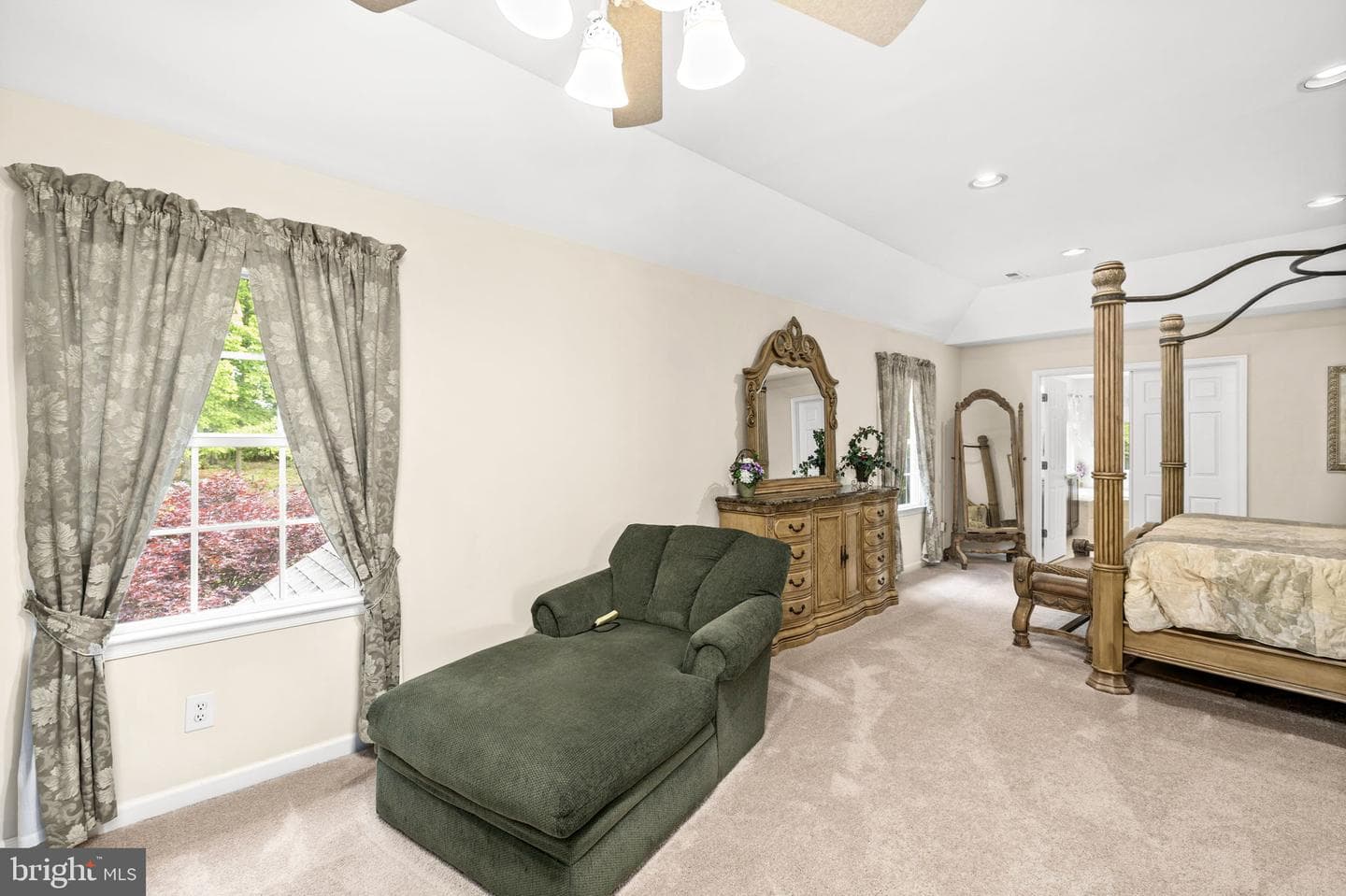 9504 Trentham Trail photo 35
