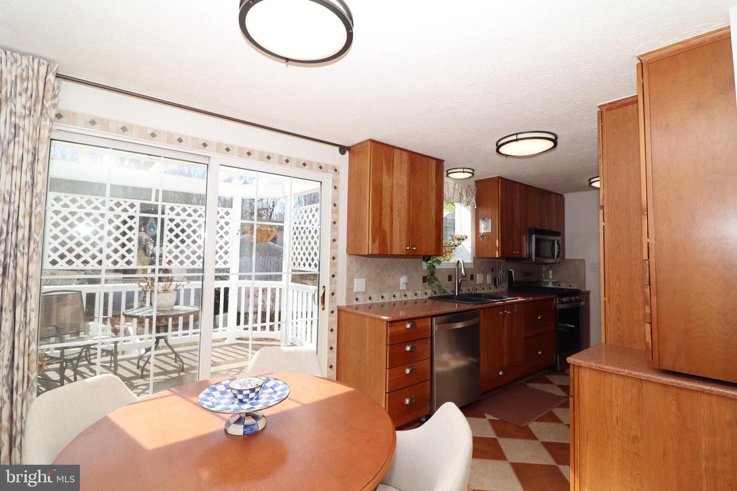 6014 Windsor Drive photo 9
