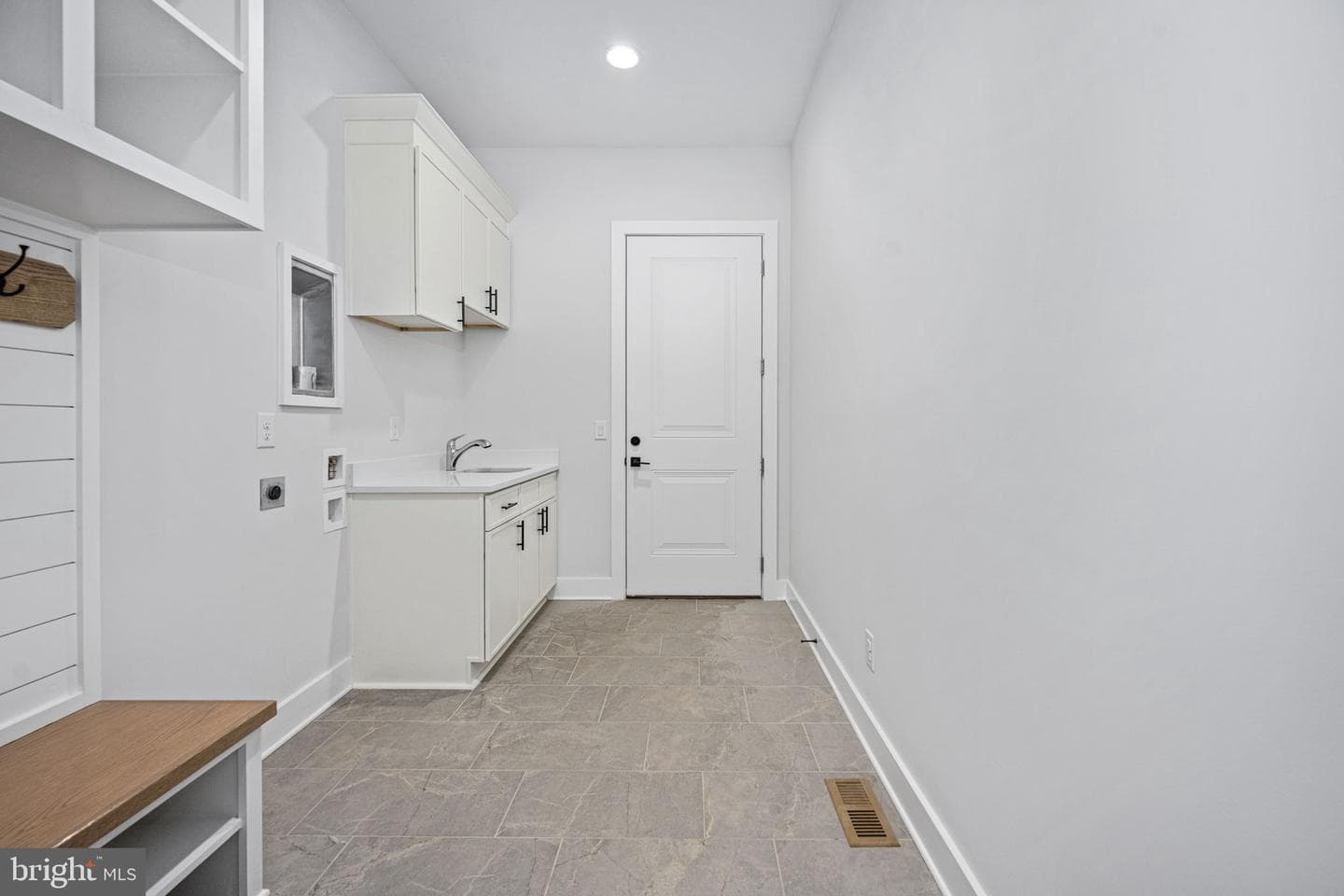 8621 Rosni Way photo 63