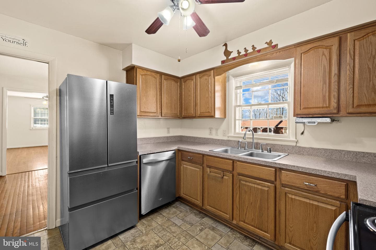 1145 Bernstein Road photo 11
