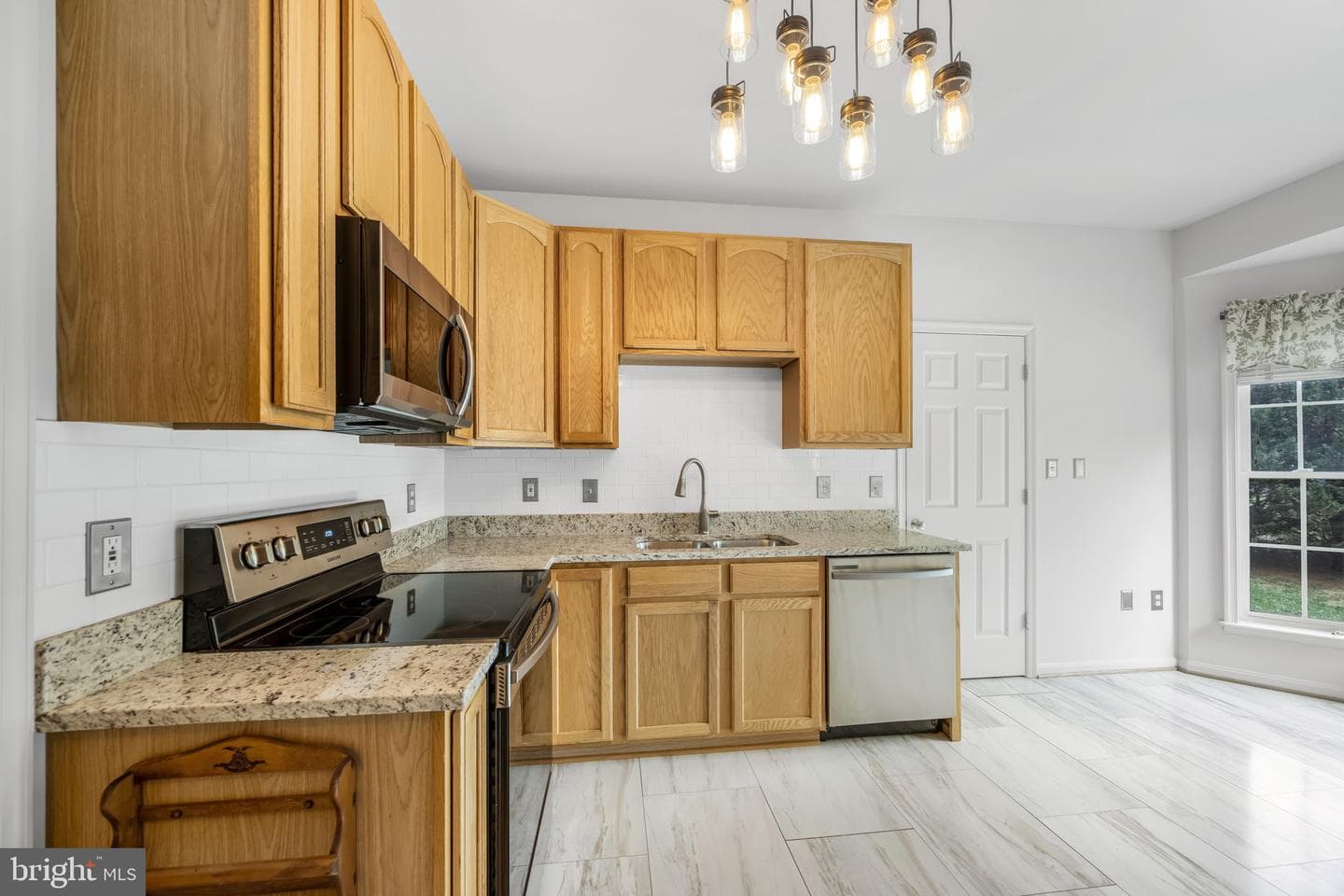 4318 Bridlepath Court photo 17