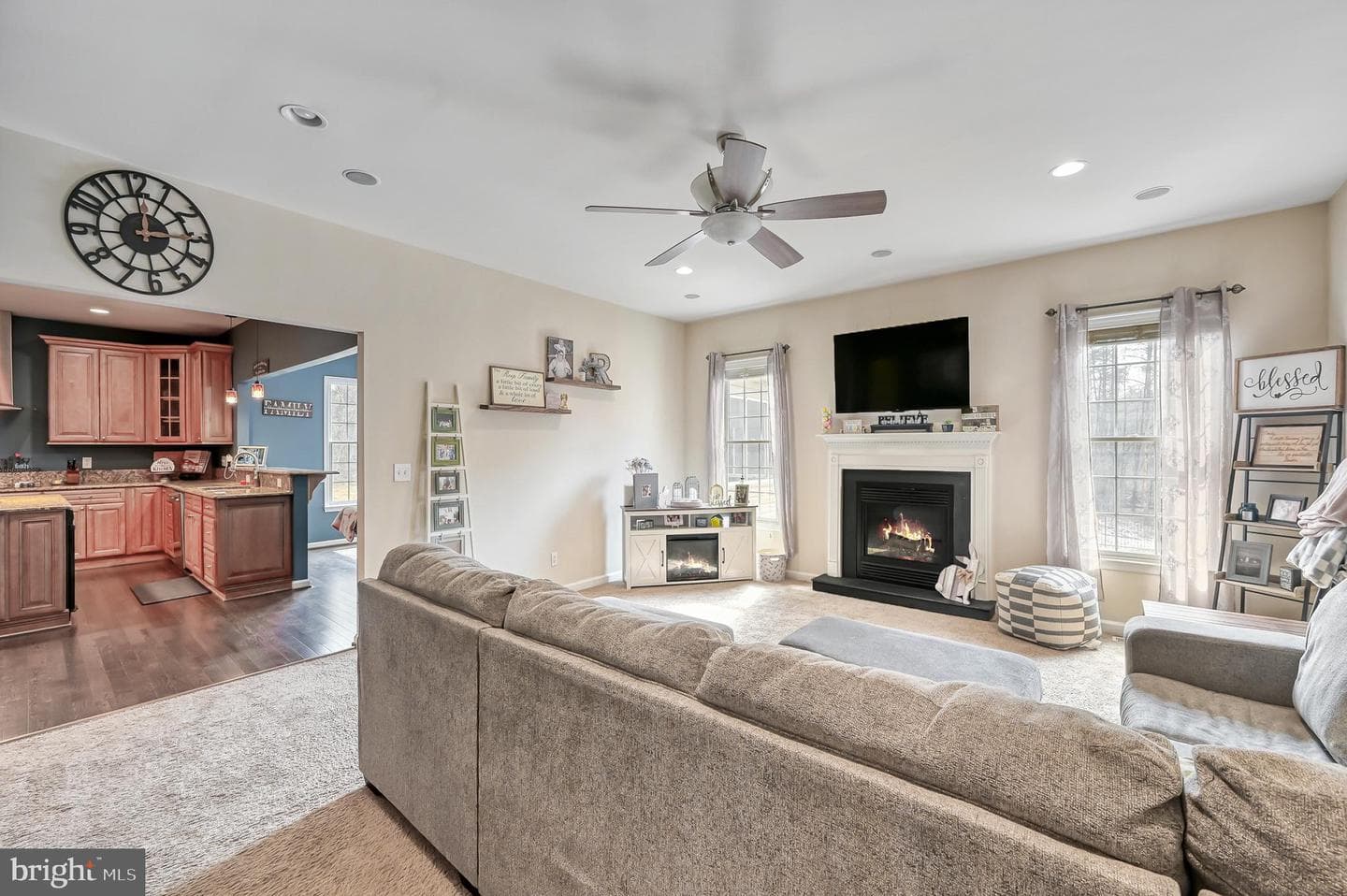 9490 Vanreenan Way photo 25