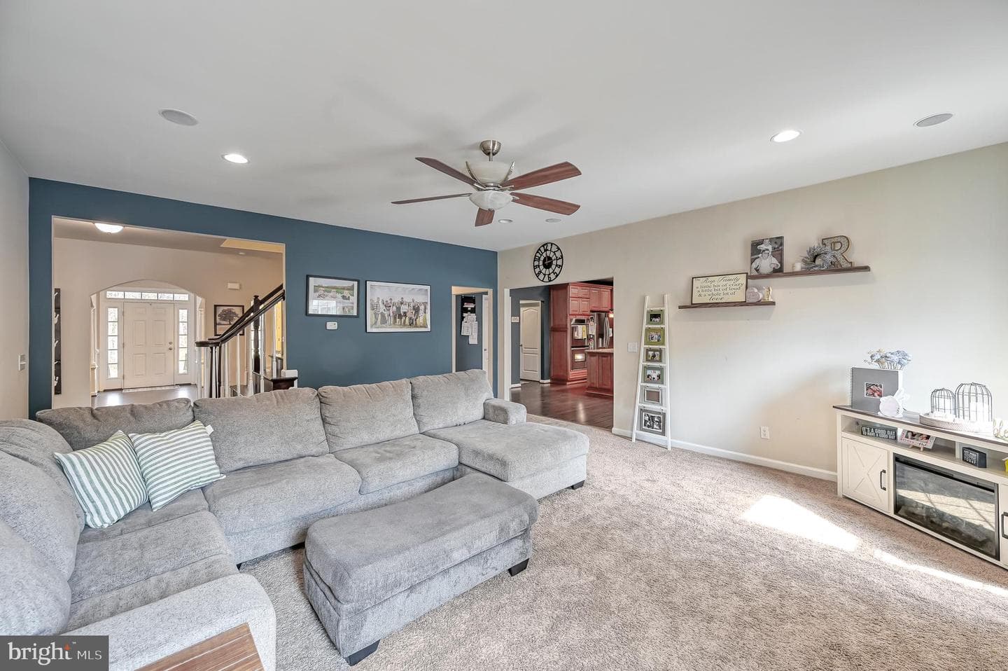 9490 Vanreenan Way photo 26