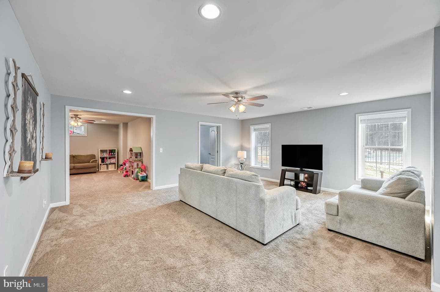 9490 Vanreenan Way photo 51